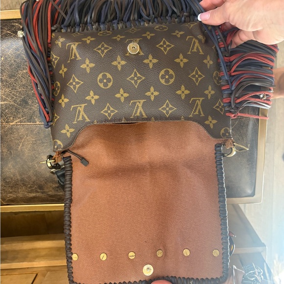 Louis Vuitton Designer Brown Fringe Bag - Picture 5 of 8